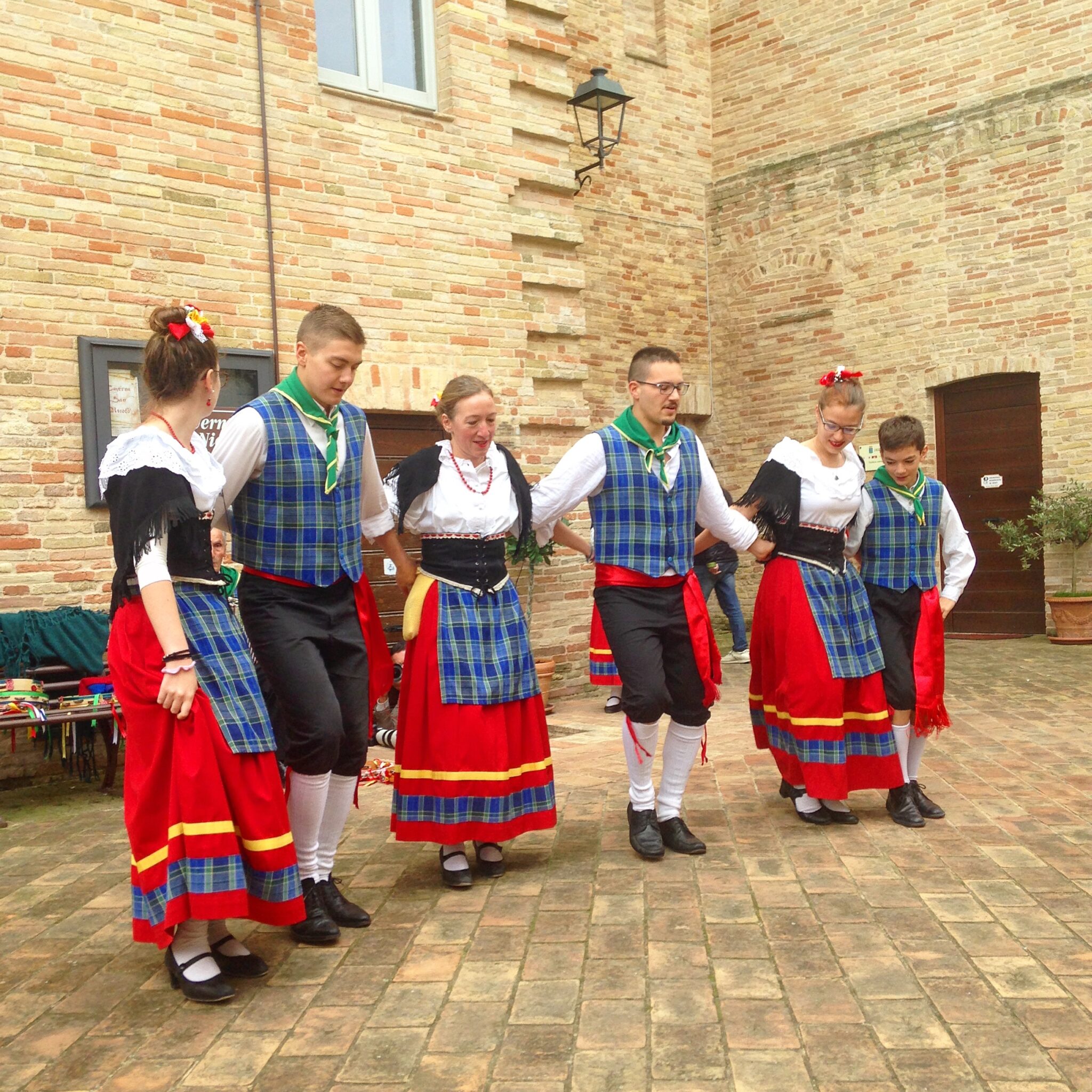 Gruppo-folkloristico
